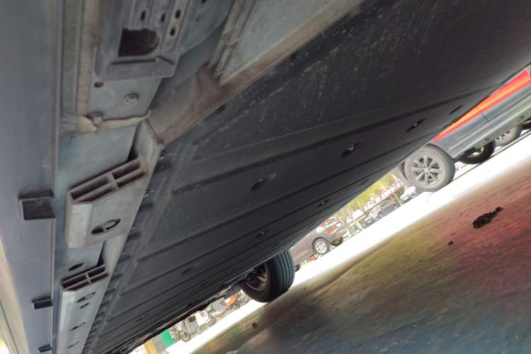 Used Radar King Kong 2025 430 km Two-Wheel Drive Standard Box – Lucky King Chassis Rear Left
