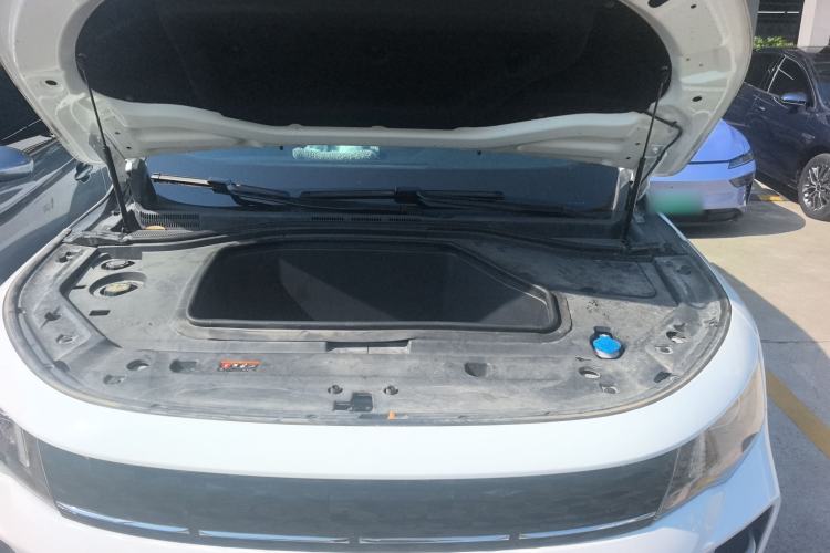 Used Radar King Kong 2025 460 km Four-Wheel Drive Standard Box – Da Li Jin Gang Engine Bay