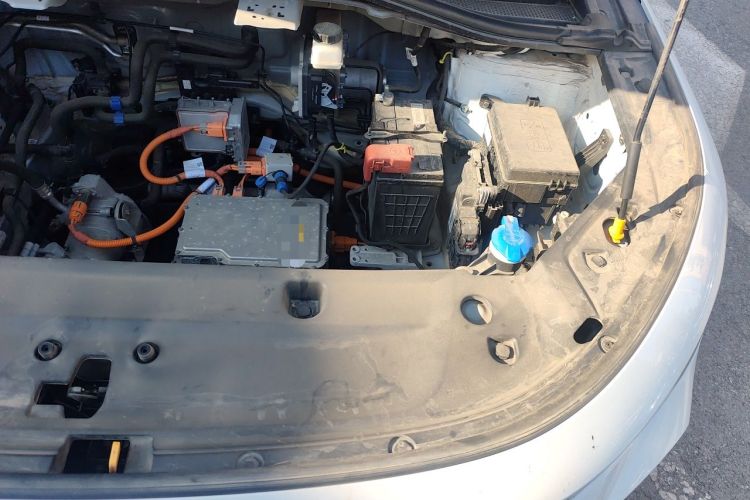 Used Radar King Kong 2025 430 km Two-Wheel Drive Long Bed – Lucky King Engine Bay Left