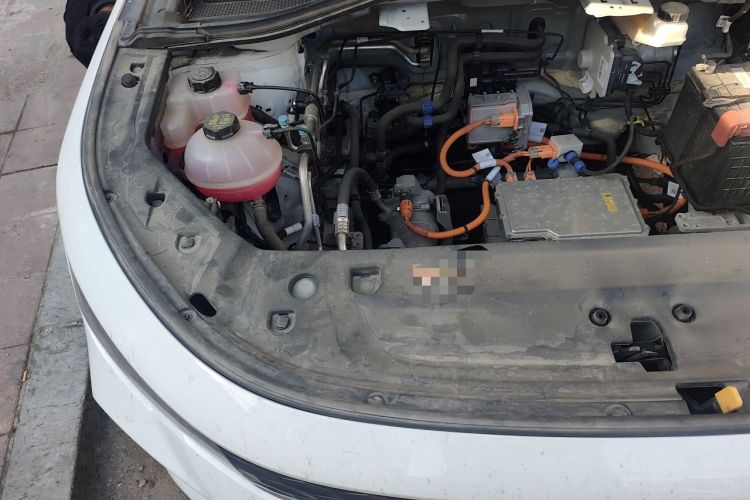 Used Radar King Kong 2025 430 km Two-Wheel Drive Long Bed – Lucky King Engine Bay Right