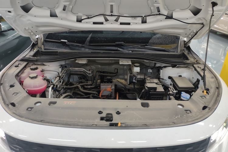 Used Radar King Kong 2025 460 km All-Wheel Drive Long-Box Version – Mighty King Kong Engine Bay
