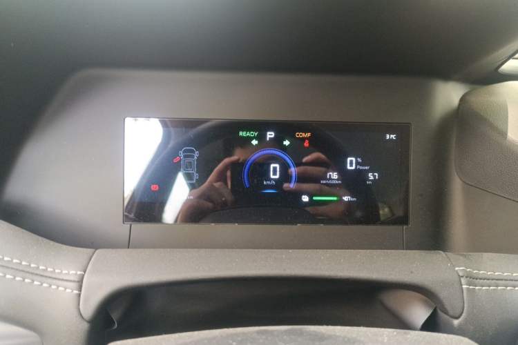Used Radar King Kong 2025 430 km Two-Wheel Drive Standard Box – Lucky King Instrument Cluster