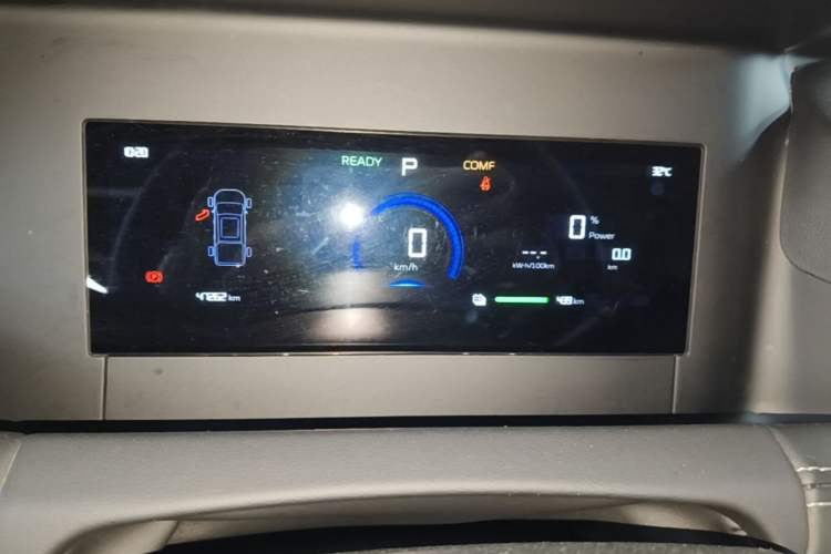 Used Radar King Kong 2025 460 km All-Wheel Drive Long-Box Version – Mighty King Kong Instrument Cluster