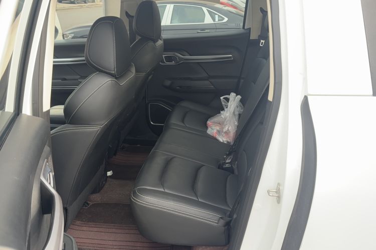 Used Radar King Kong 2025 430 km Two-Wheel Drive Long Bed – Lucky King Interior 1
