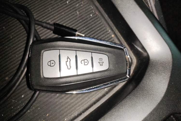 Used Radar King Kong 2025 430 km Two-Wheel Drive Long Bed – Lucky King Interior 1