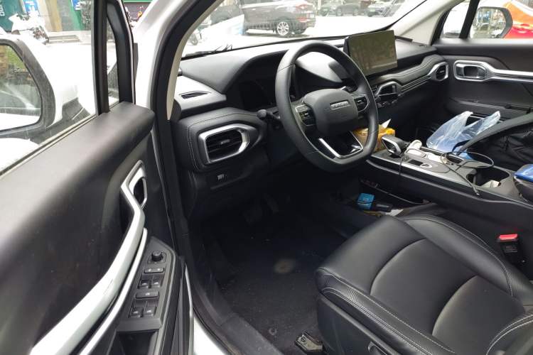 Used Radar King Kong 2025 430 km Two-Wheel Drive Standard Box – Lucky King Interior 3