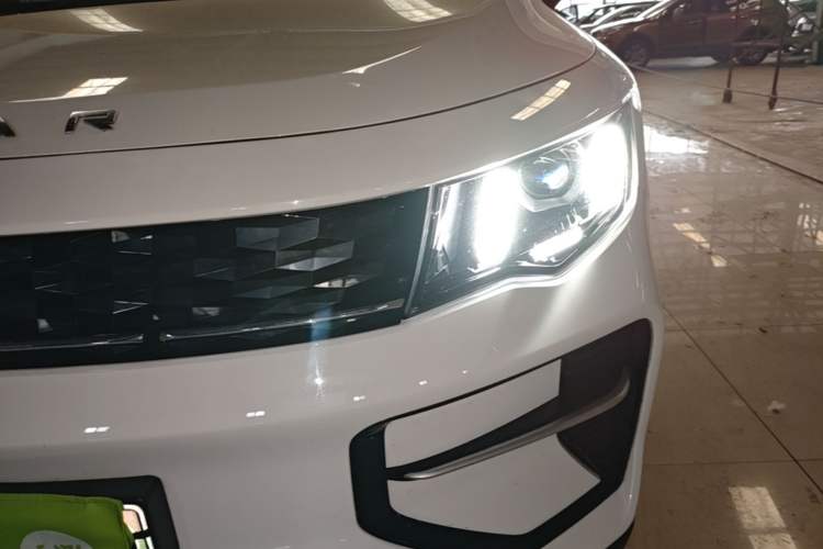 Used Radar King Kong 2025 EM-P Four-Wheel Drive Long-Box "Thousand-Mile Diamond" Left Front Headlight