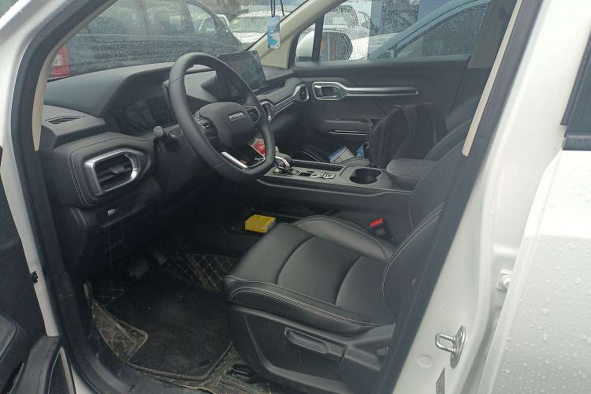 Used Radar King Kong 2025 PHEV All-Wheel-Drive Extended-Range “Thousand-Mile Diamond” Electric Hybrid PLUS Edition Left Front Seat