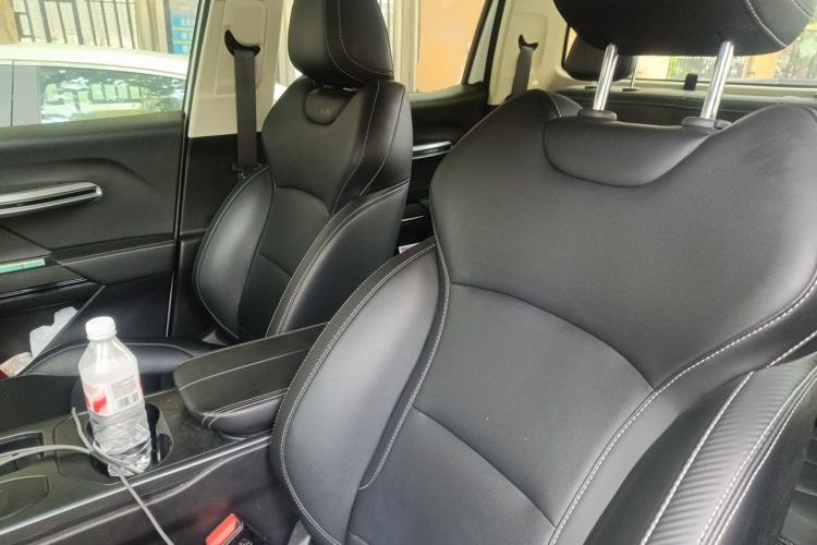 Used Radar King Kong 2025 430 km Two-Wheel Drive Standard Box – Lucky King Left Front Seat