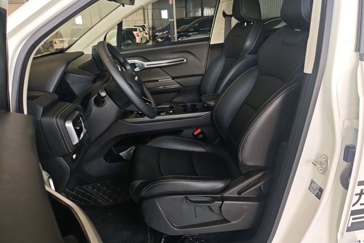 Used Radar King Kong 2025 EM-P Four-Wheel Drive Long-Box "Thousand-Mile Diamond" Left Front Seat