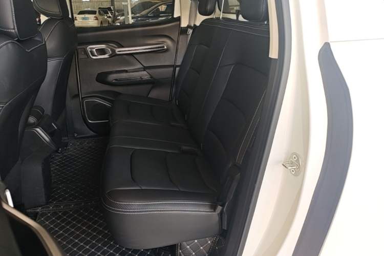 Used Radar King Kong 2025 EM-P Four-Wheel Drive Long-Box "Thousand-Mile Diamond" Left Rear Seat