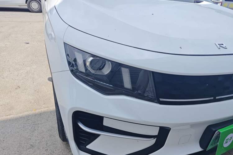 Used Radar King Kong 2025 460 km All-Wheel Drive Long-Box Version – Mighty King Kong Right Front Headlight