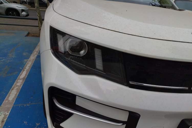Used Radar King Kong 2025 430 km Two-Wheel Drive Standard Box – Lucky King Right Front Headlight