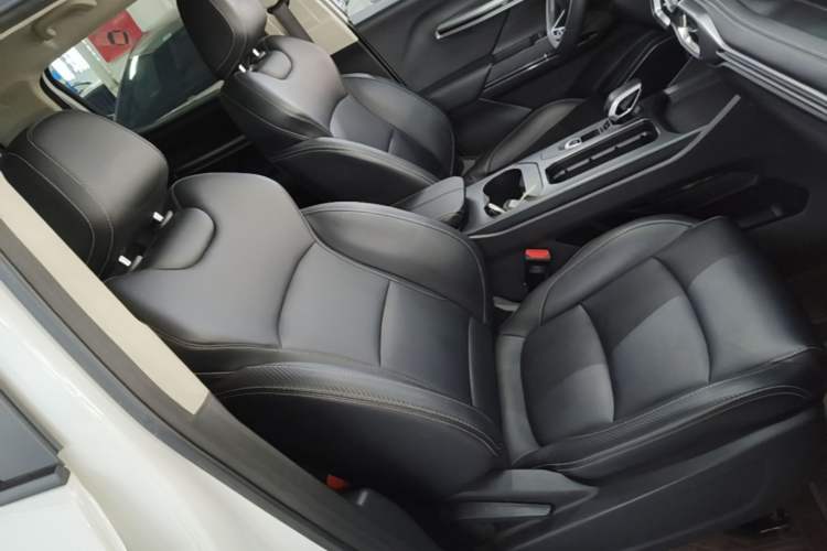 Used Radar King Kong 2025 460 km All-Wheel Drive Long-Box Version – Mighty King Kong Right Front Seat