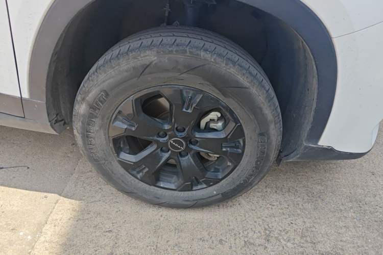 Used Radar King Kong 2025 460 km All-Wheel Drive Long-Box Version – Mighty King Kong Right Front Wheel Hub