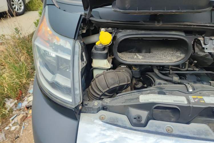 Used RAM ProMaster  Engine Bay Right
