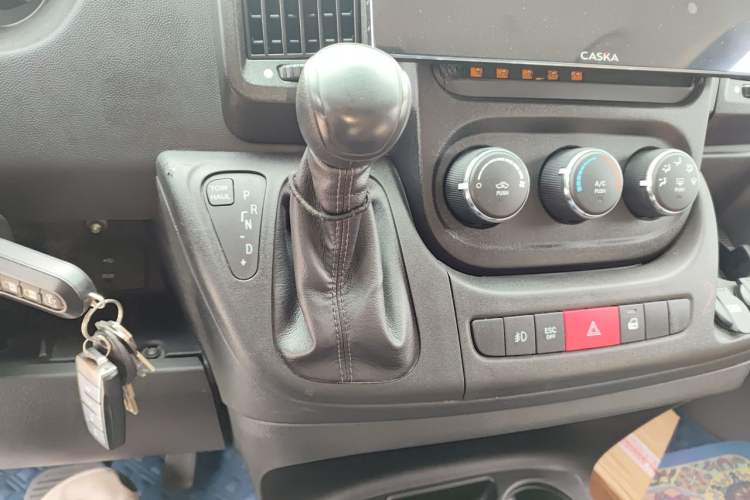 Used RAM ProMaster  Gear Lever