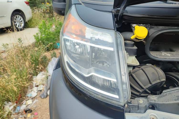 Used RAM ProMaster  Right Front Headlight