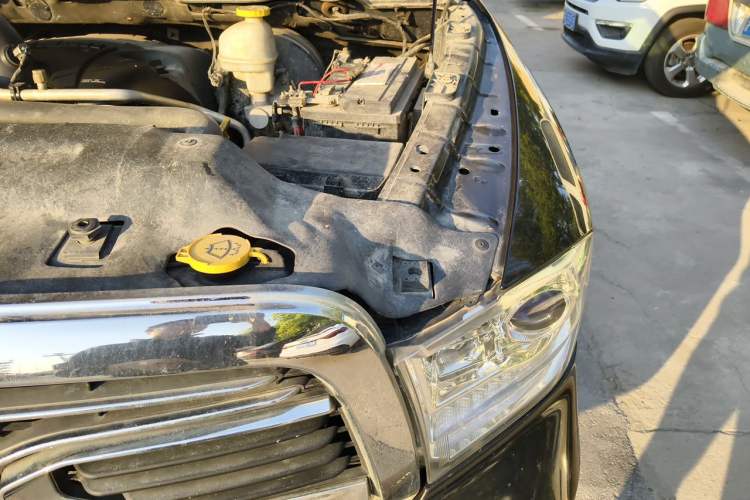 Used RAM Trucks  Engine Bay Left