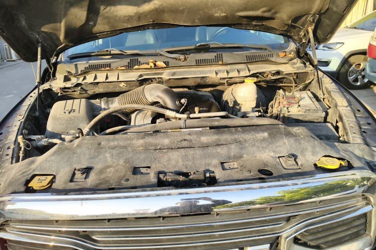 Used RAM Trucks  Engine Bay