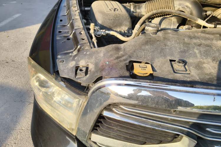 Used RAM Trucks  Engine Bay Right