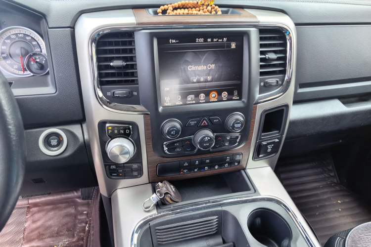 Used RAM Trucks  Audio And AC Panel