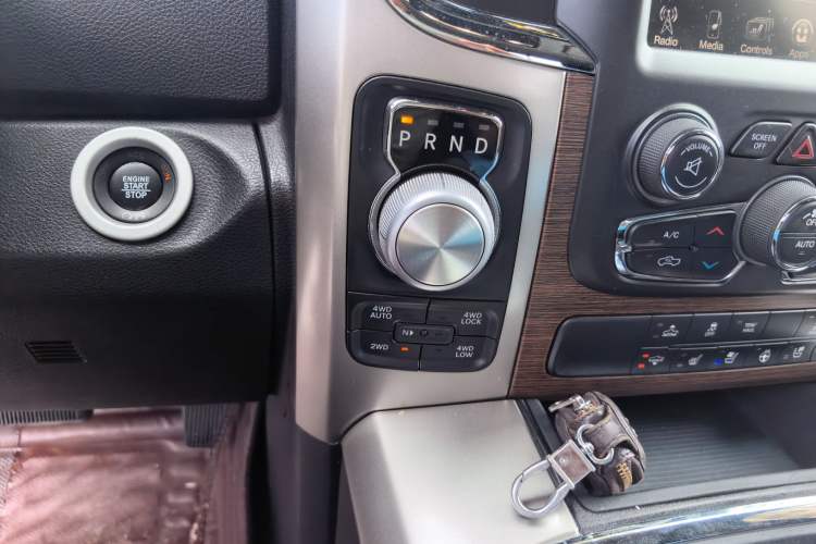 Used RAM Trucks  Gear Lever