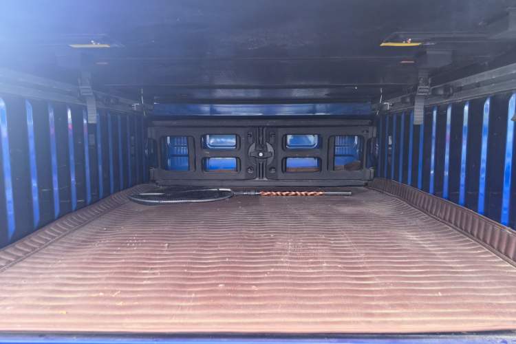 Used RAM Trucks  Trunk