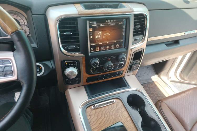 Used RAM Trucks  Audio And AC Panel