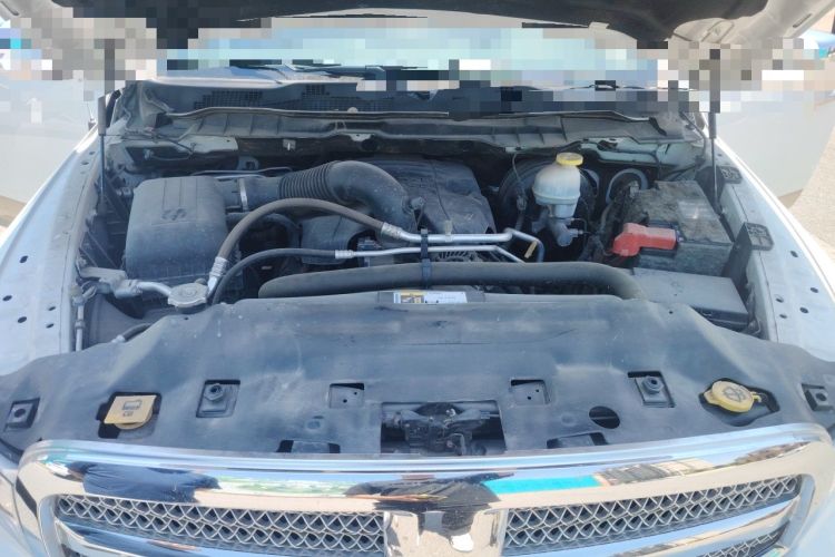 Used RAM Trucks  Engine Bay