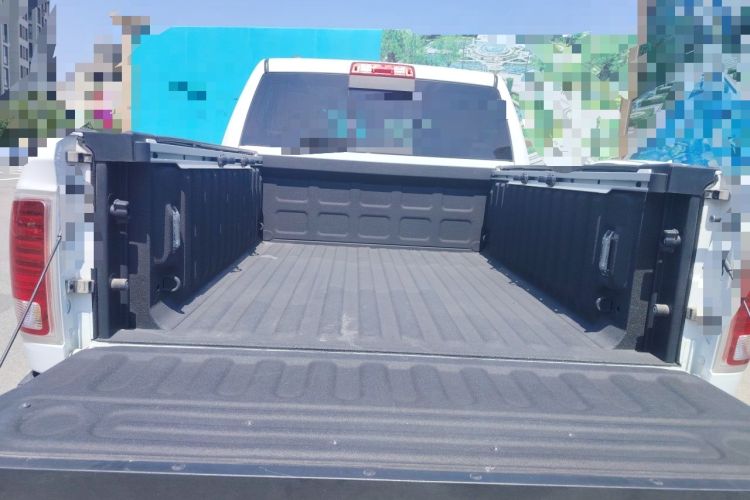 Used RAM Trucks  Trunk