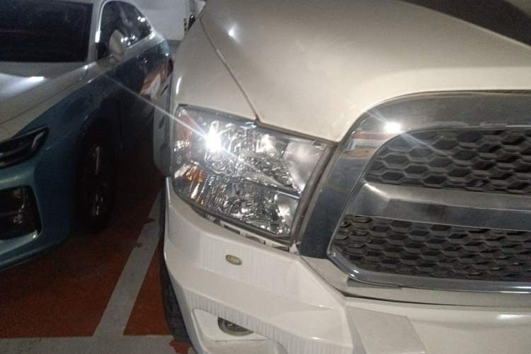 Used RAM Trucks  Right Front Headlight