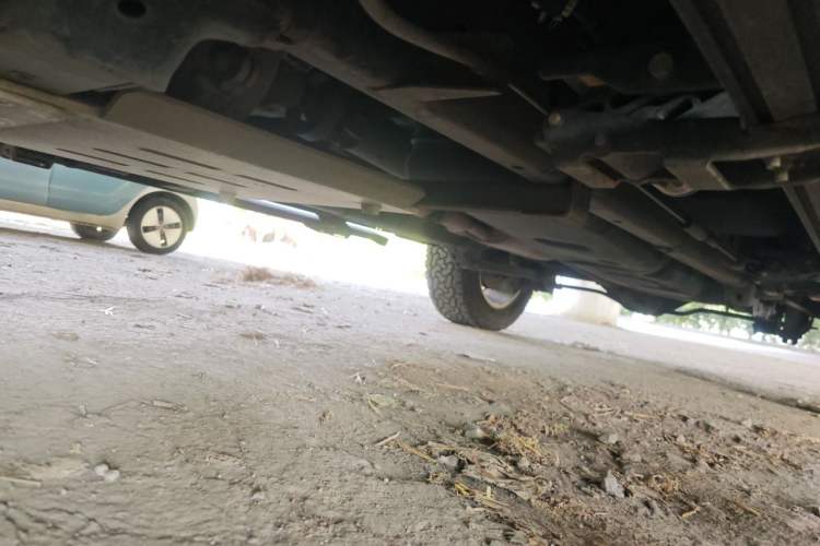 Used RAM Trucks  Chassis Front Left