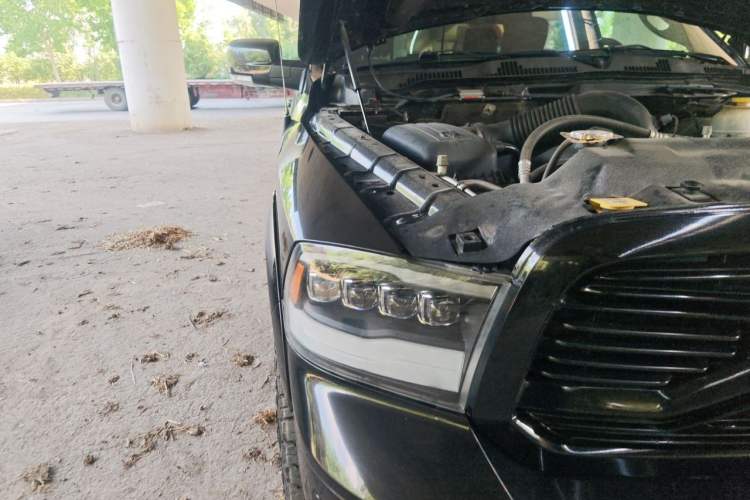 Used RAM Trucks  Right Front Headlight