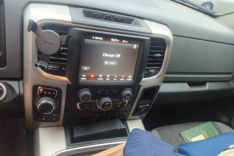 Used RAM Trucks  Audio And AC Panel