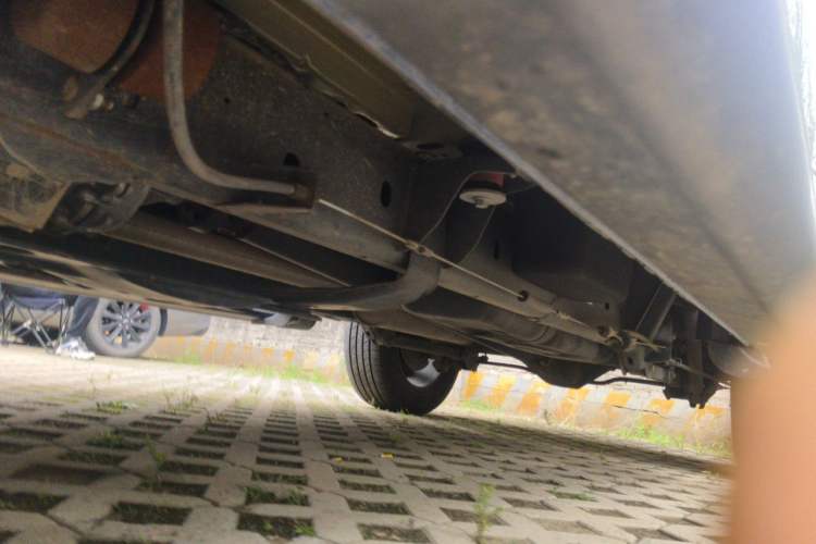 Used RAM Trucks  Chassis Front Left