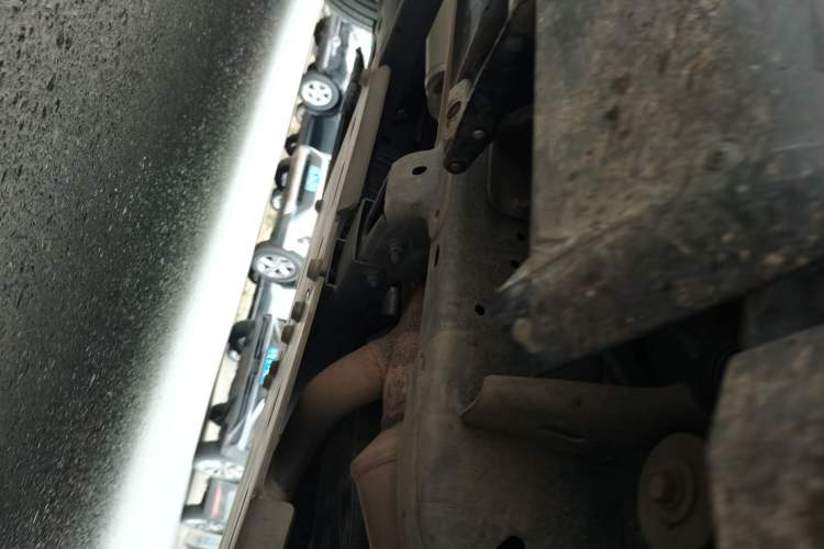 Used RAM Trucks  Chassis Front Right