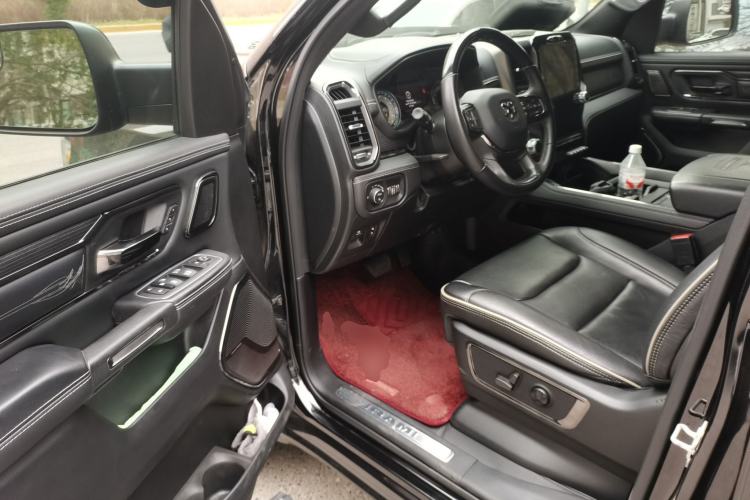 Used RAM Trucks  Driver Seat