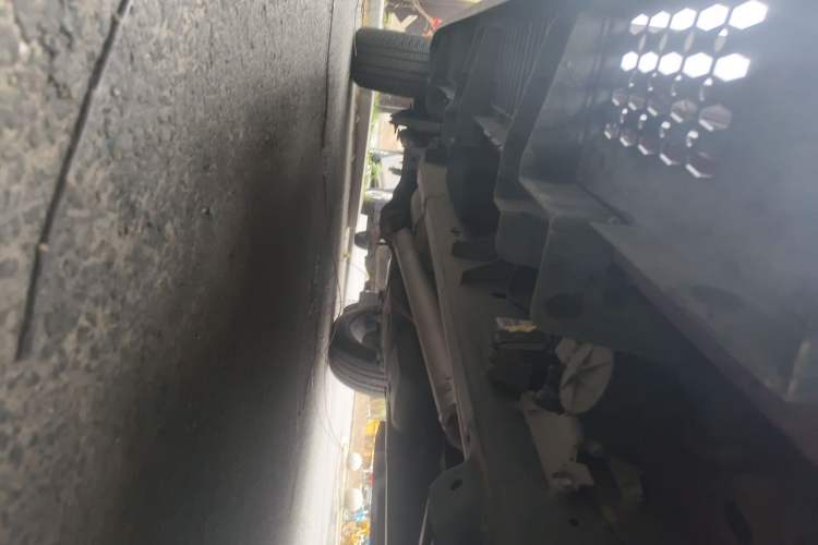 Used RAM Trucks  Chassis Front Right