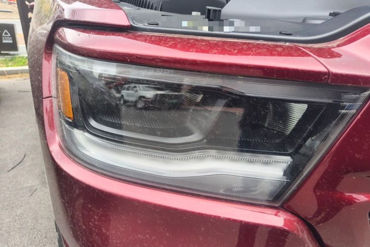 Used RAM Trucks  Right Front Headlight