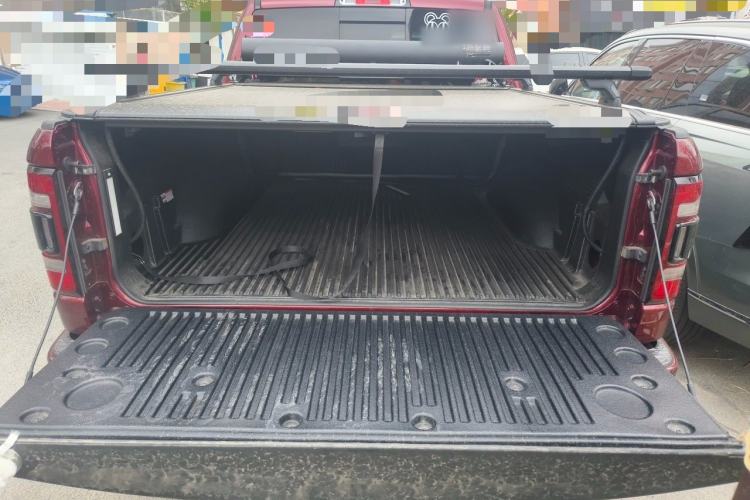 Used RAM Trucks  Trunk