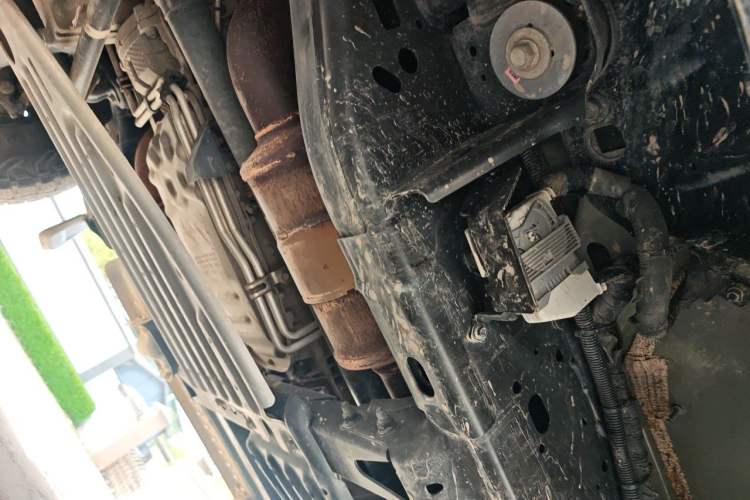 Used RAM Trucks  Chassis Front Left