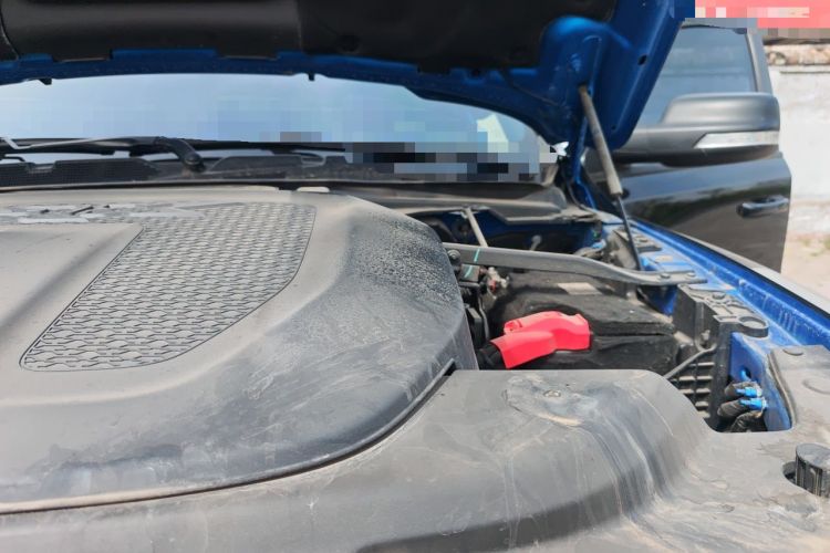 Used RAM Trucks  Engine Bay Left