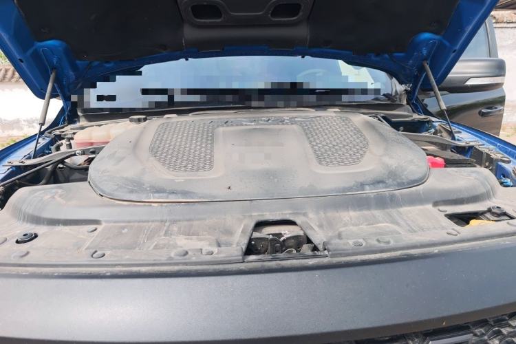 Used RAM Trucks  Engine Bay