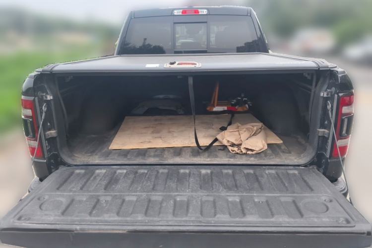 Used RAM Trucks  Trunk
