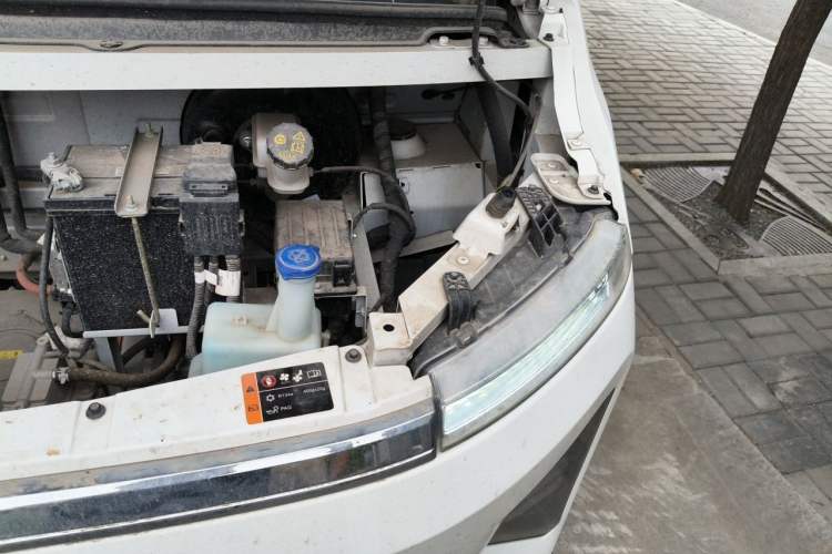 Used REACH Leichi Xin V70 2025 Pure Electric Van Engine Bay Left
