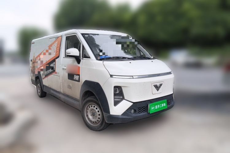 Used REACH Leichi Xin V70 2025 Pure Electric Van Front Right 45 Deg