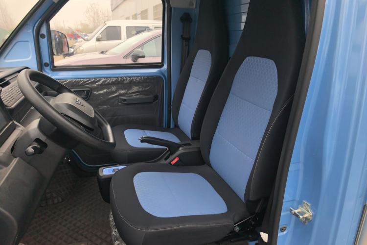 Used REACH MINI Truck 2023 140km Long Wheelbase Van Ambition Version Left Front Seat