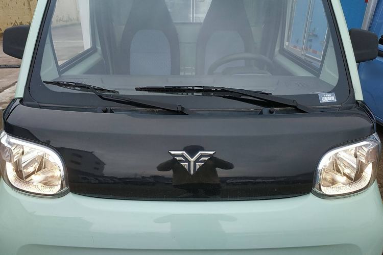 Used REACH MINI Truck 2023 120km Long Wheelbase Flatbed Striving Type Engine Bay