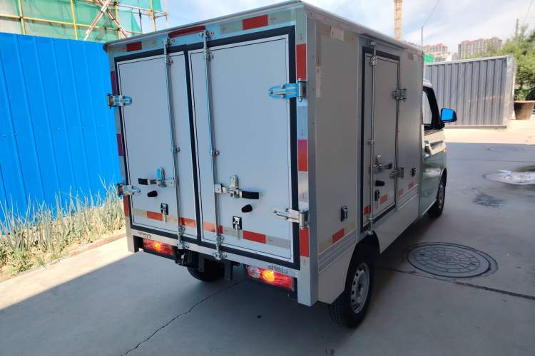 Used REACH MINI Truck 2023 140km Long Wheelbase Van Ambition Version Exterior 5